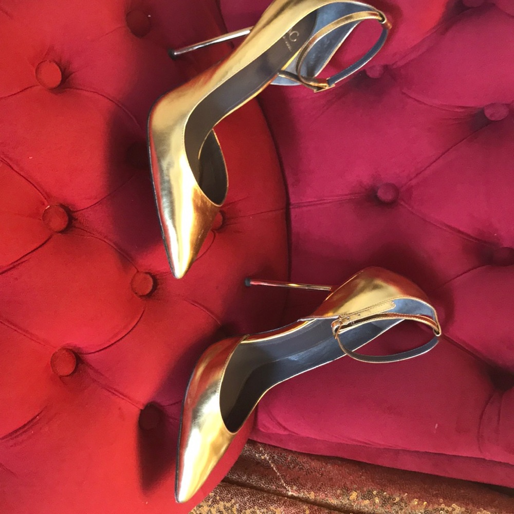 Gold ankle strap stilettos size fits like 9.5